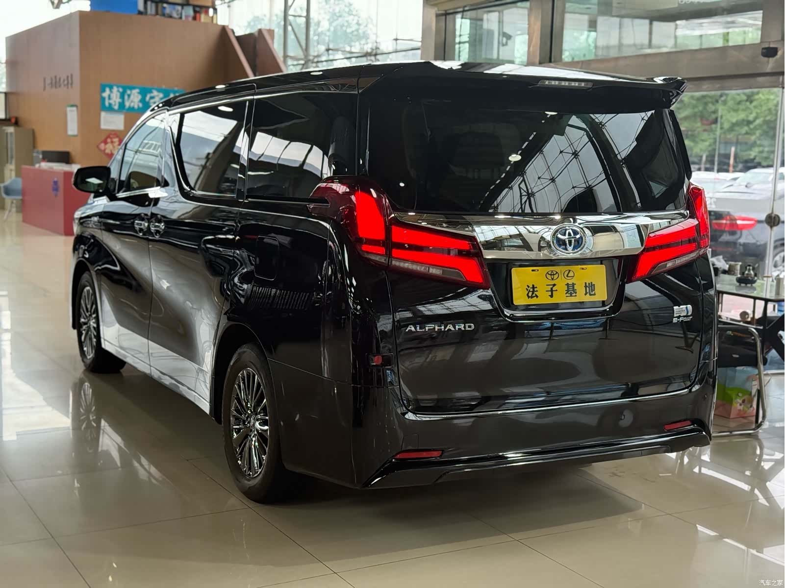 Toyota Alphard, 2019 23