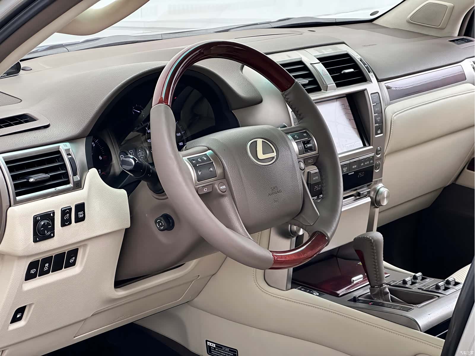 Lexus GX, 2011 7