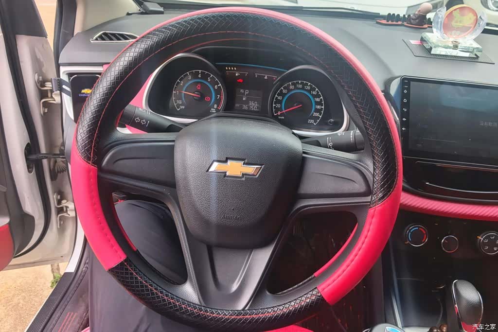Chevrolet 320, 2019 15