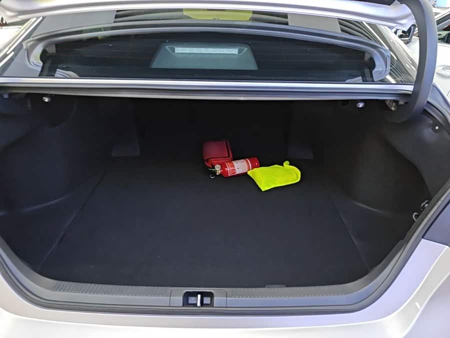 Toyota Camry 2022, фото 19