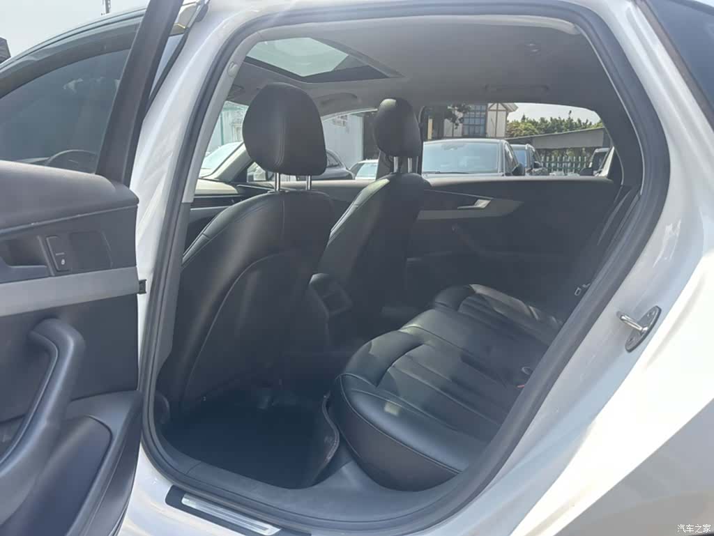 Audi A4L, 2018 14