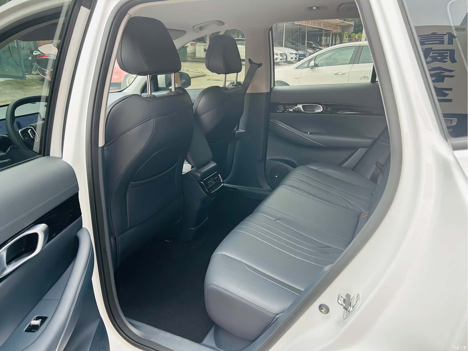 Geely Galaxy E5, 2025 все фото