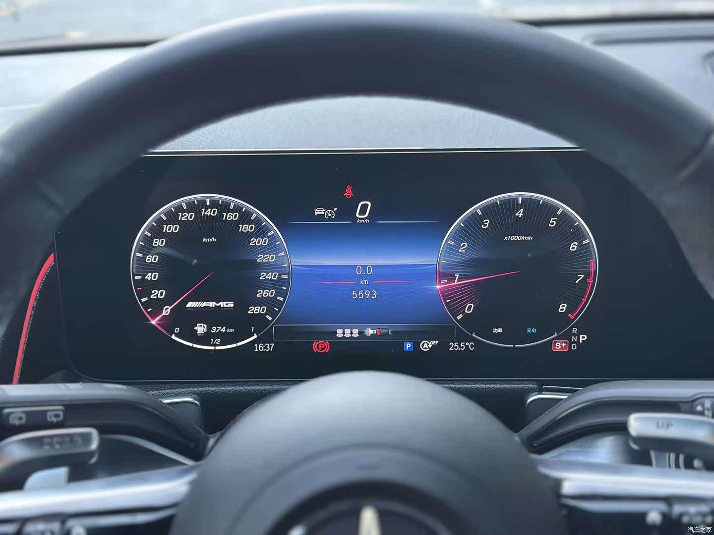 Mercedes-Benz GLB, 2025 15