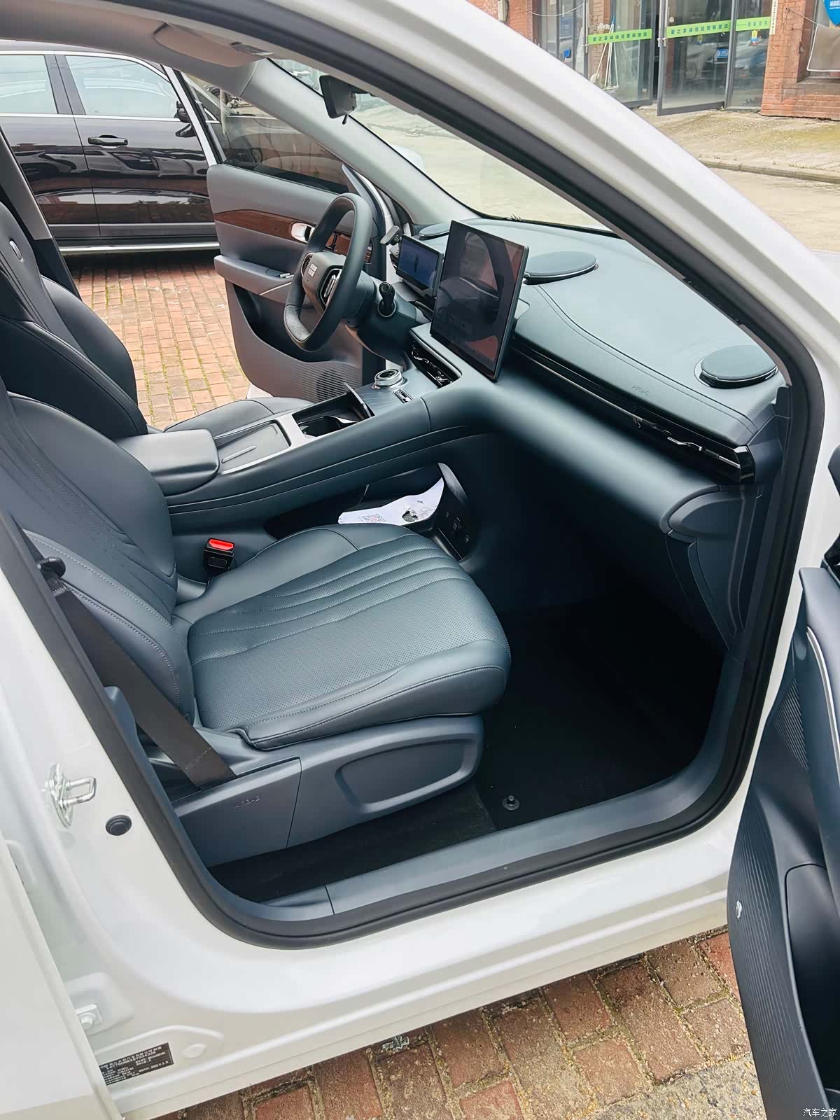 Geely Galaxy E5, 2025 8