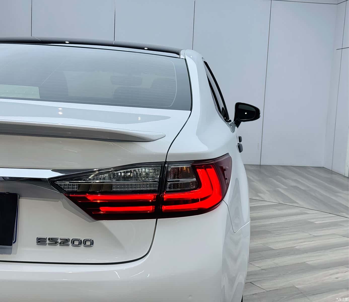 Lexus ES, 2017 25