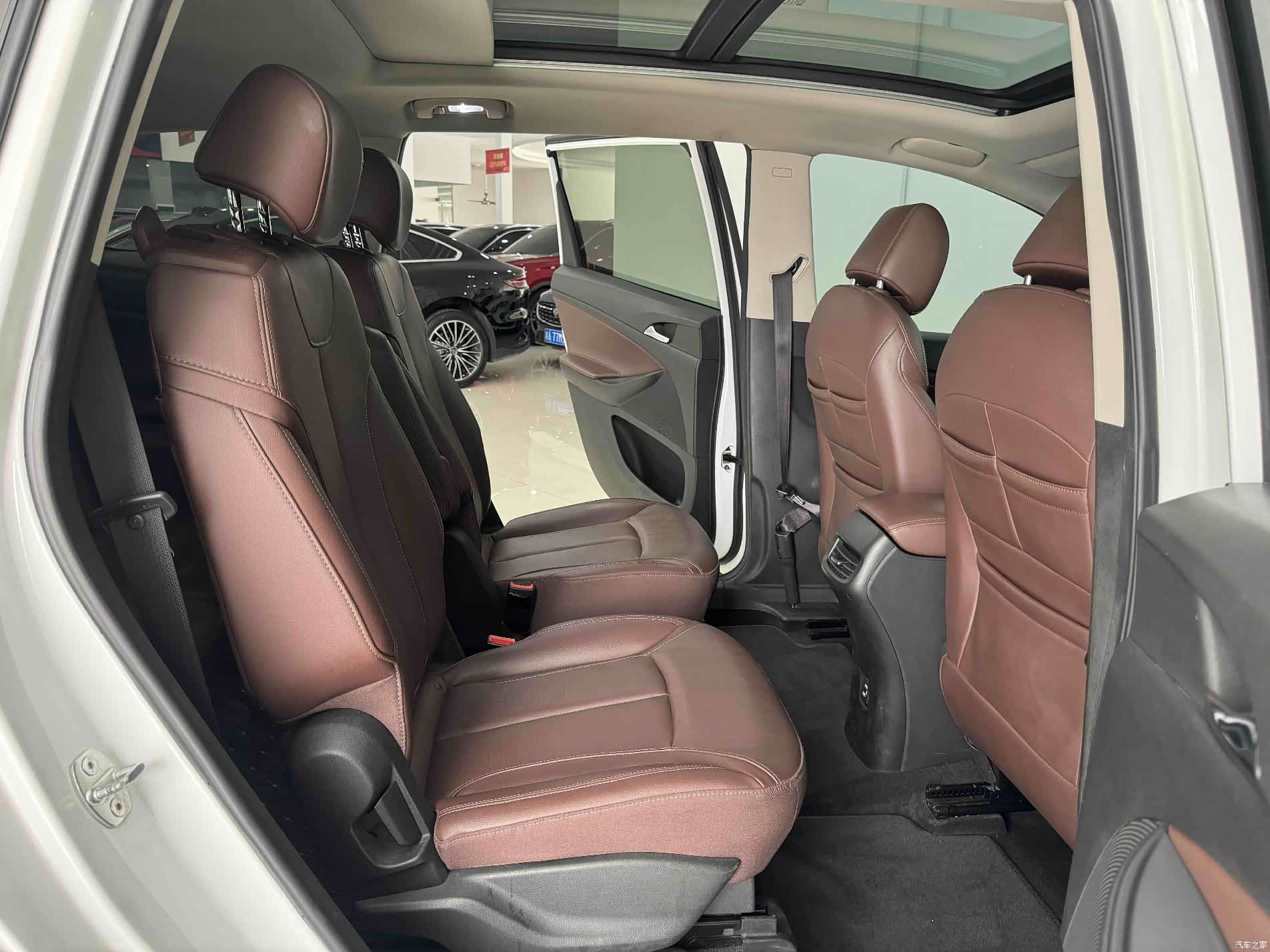 Buick GL6, 2018 10