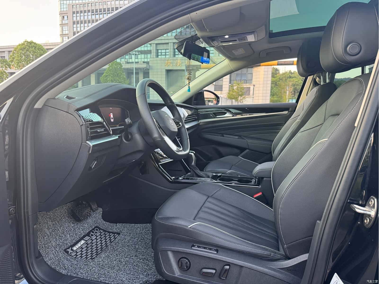 Volkswagen Passat, 2023 10