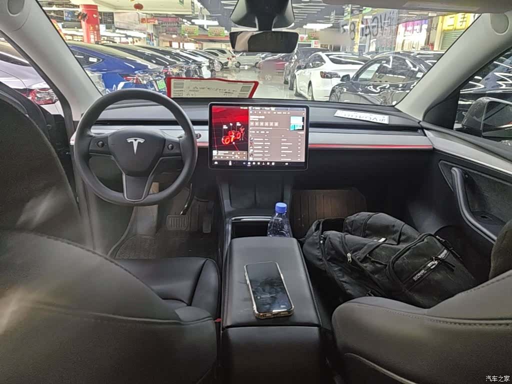 Tesla Model Y, 2024 10