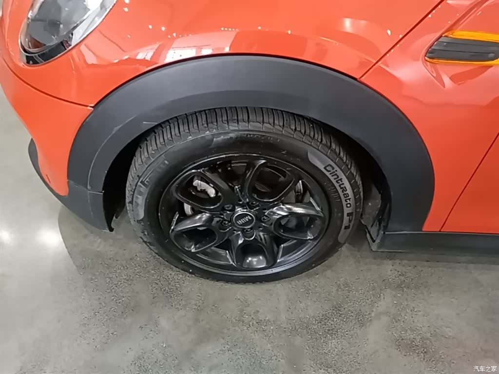 Mini ONE, 2019 23