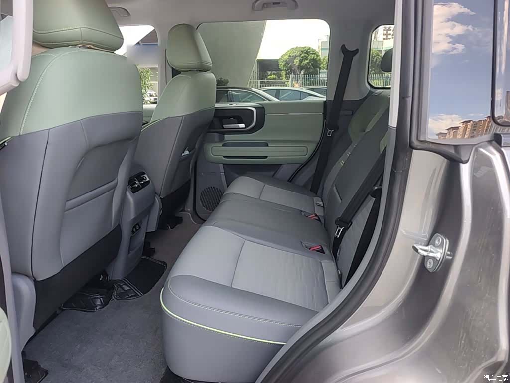 BAIC BJ40, 2025 17