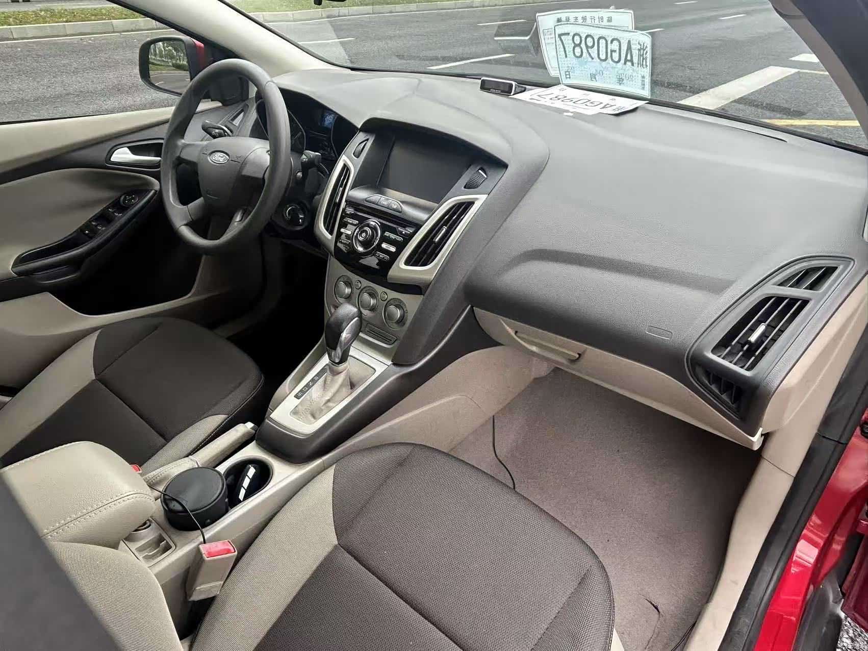 Ford Focus, 2015 6