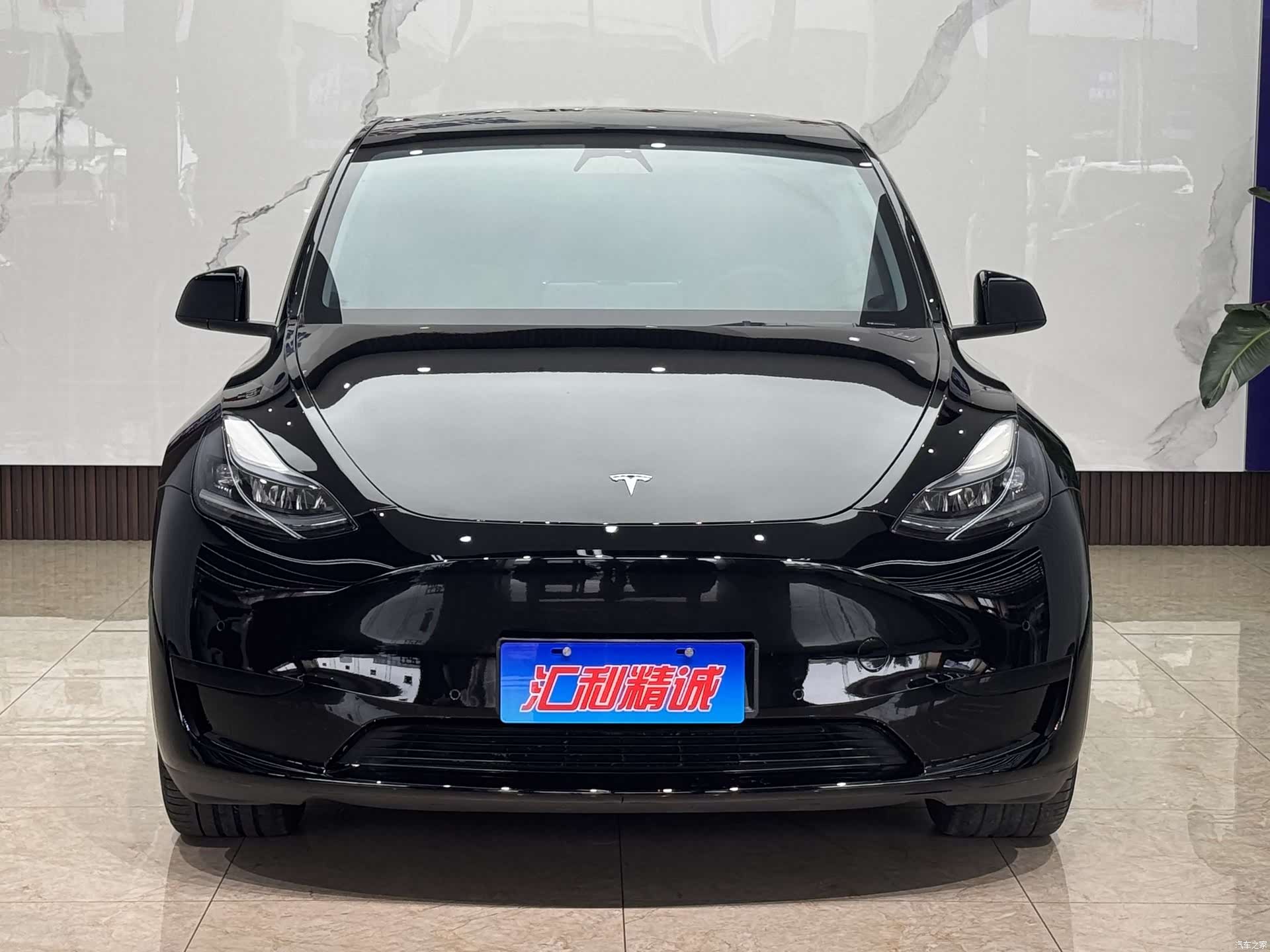 Tesla Model Y, 2023 2