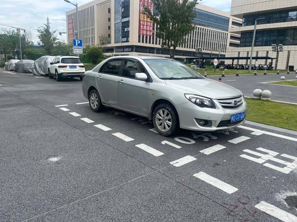 BYD L3, 2013 1
