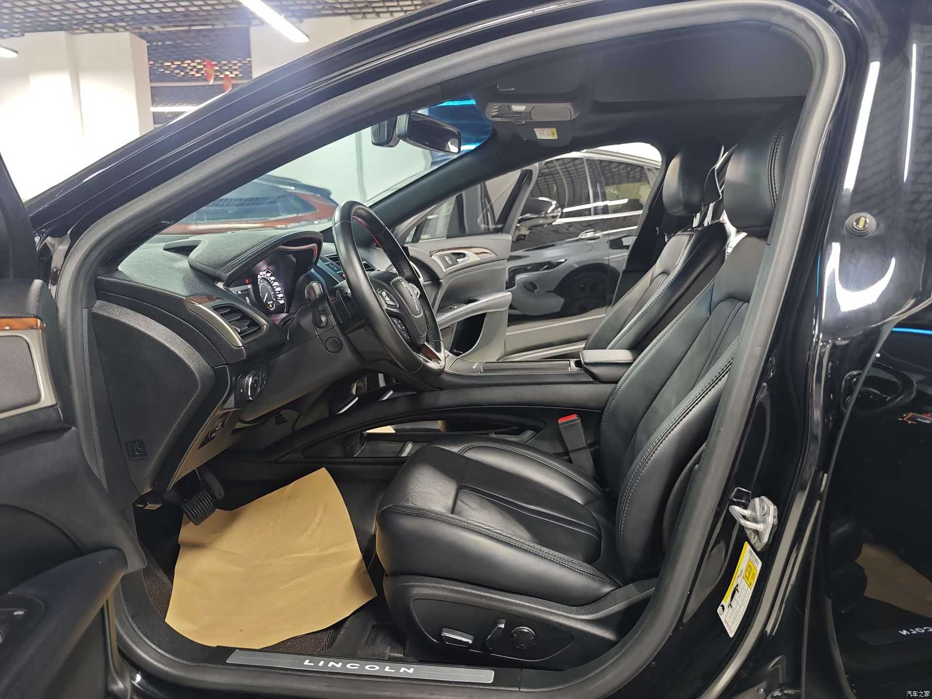 Lincoln MKZ, 2018 все фото