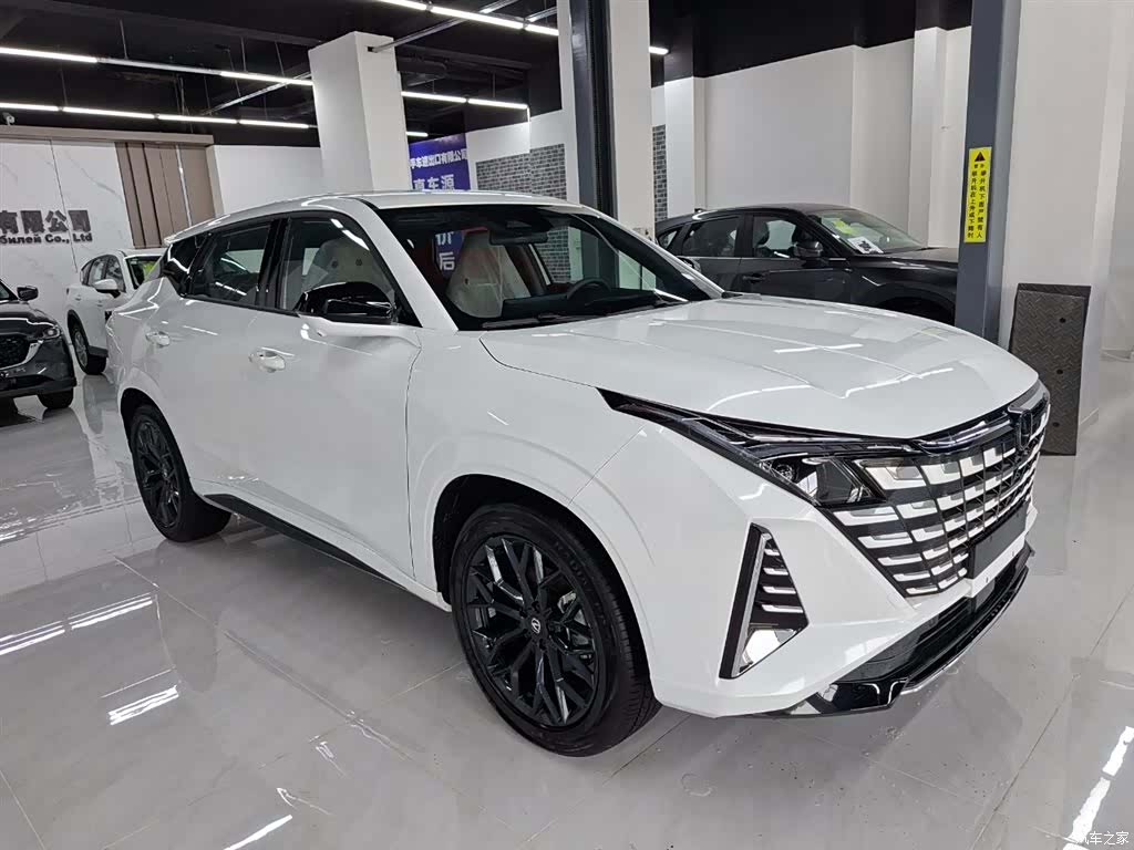 Changan UNI-Z, 2026 3