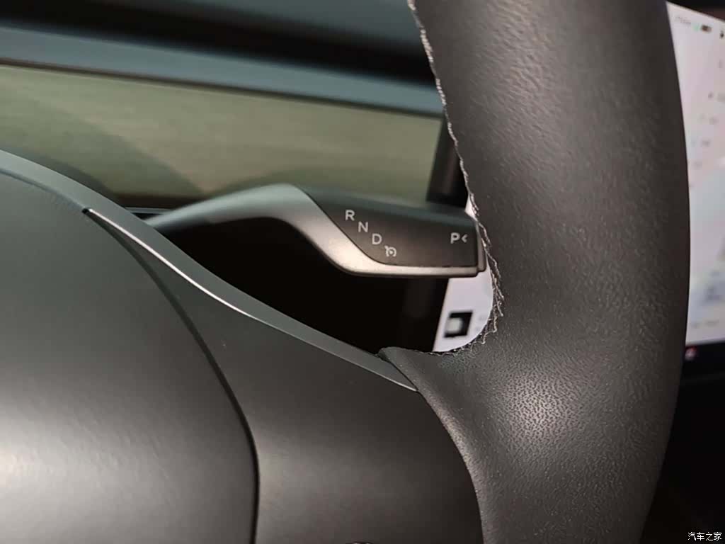 Tesla Model Y, 2023 10