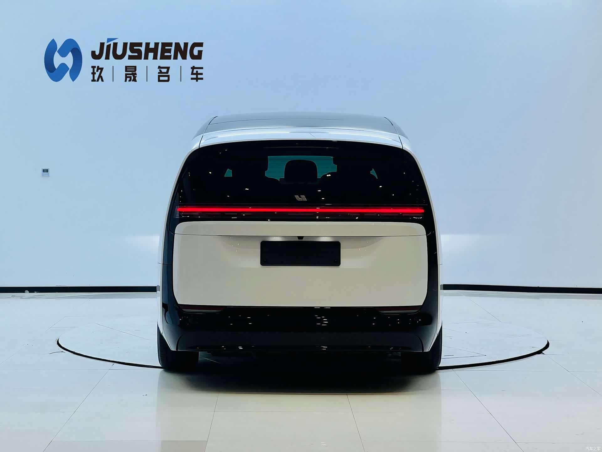 Li Auto MEGA, 2025 все фото