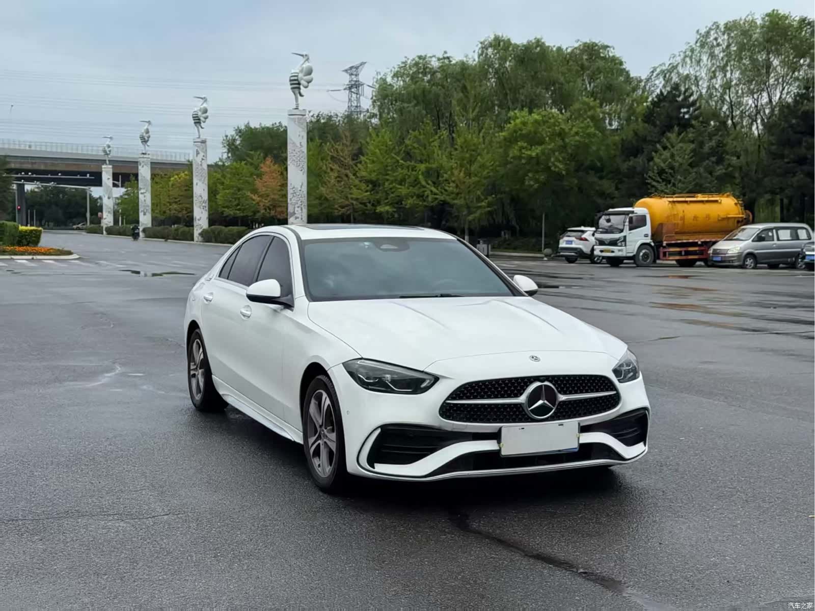 Mercedes-Benz C-Class, 2022 3