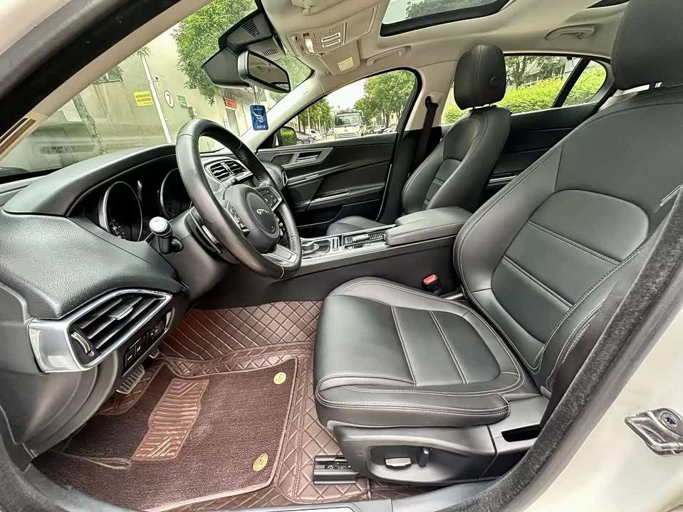 Jaguar XEL Jaguar XEL