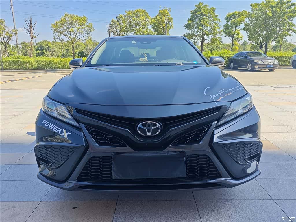 Toyota Camry, 2022 8