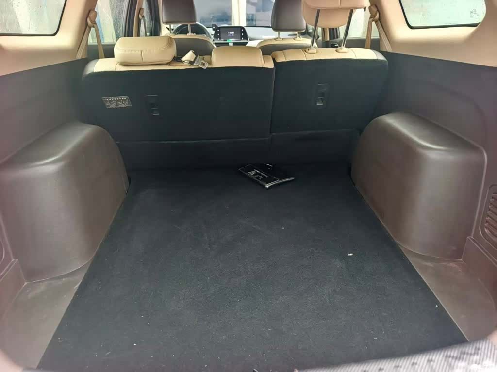 Wuling 310W, 2018 7