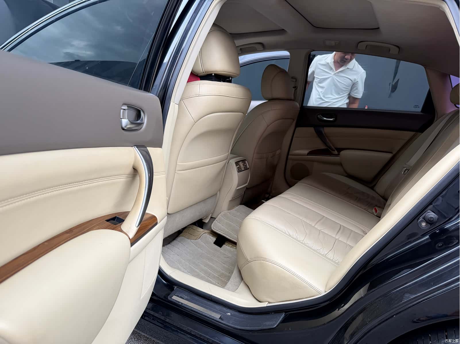 Nissan Teana, 2011 10