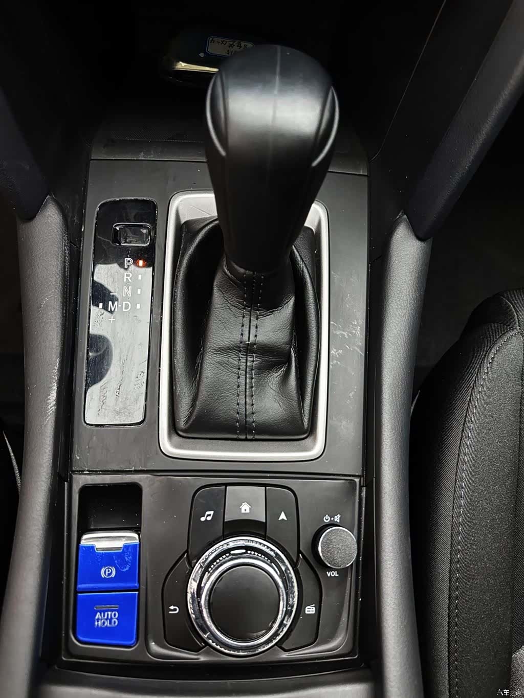 Mazda CX-4, 2023 13