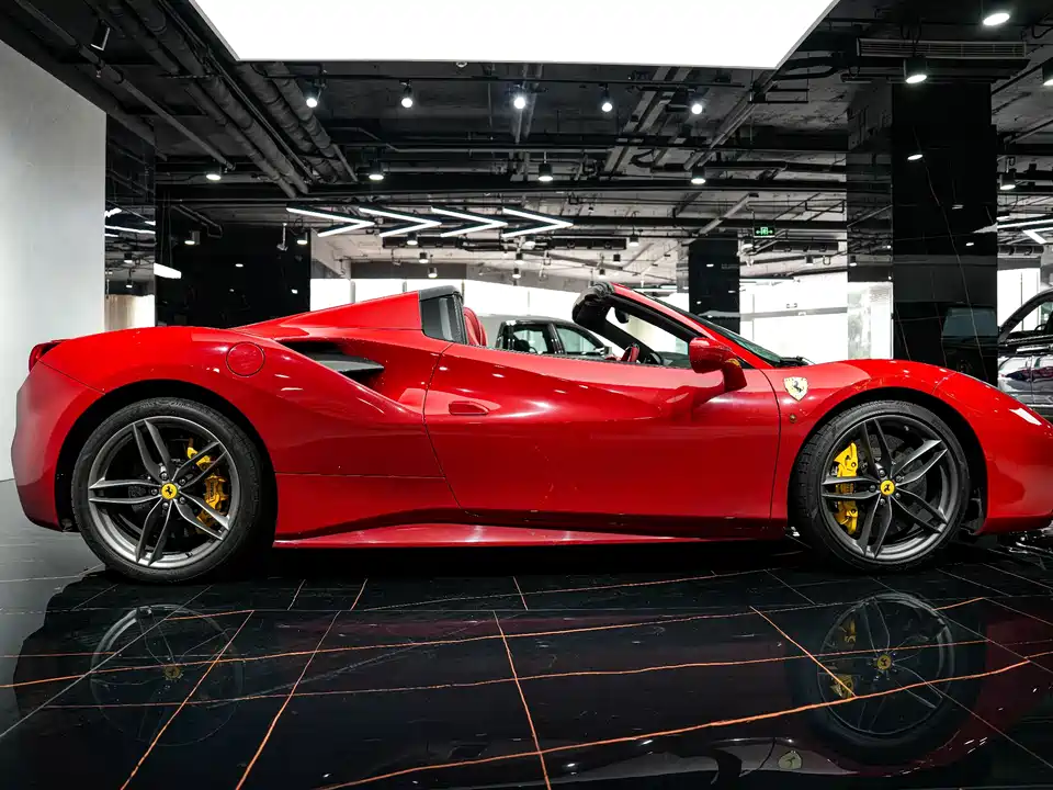 Ferrari 488