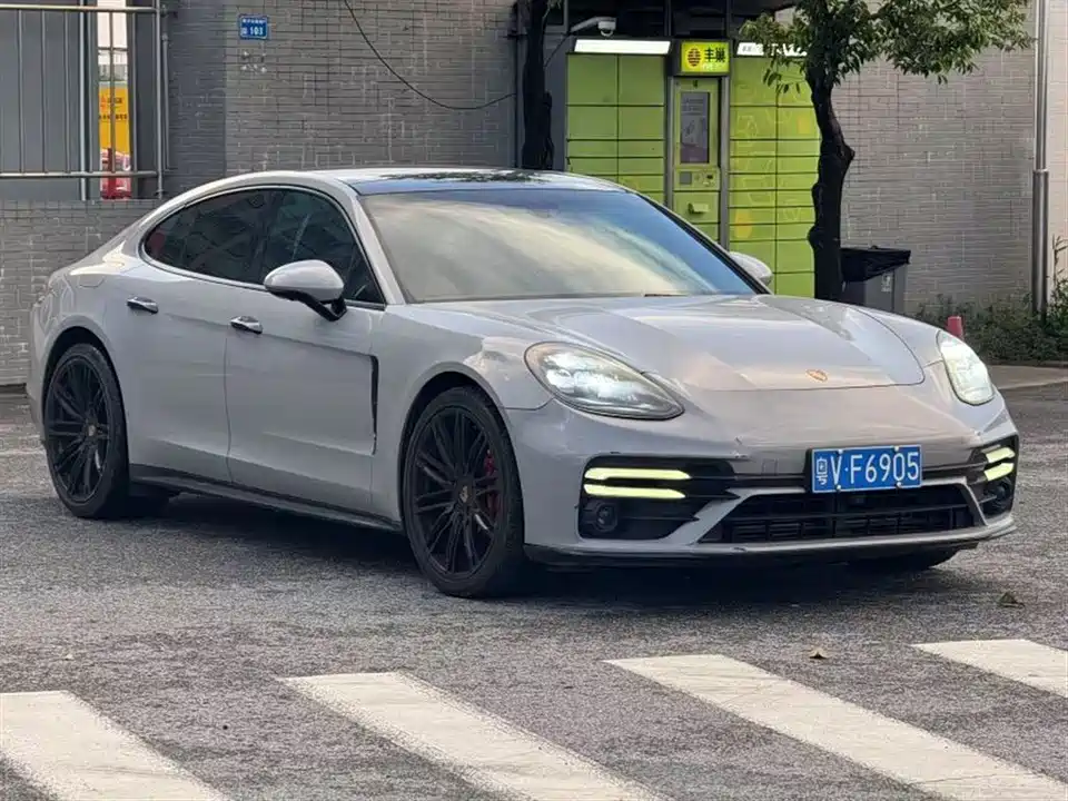 Porsche Panamera