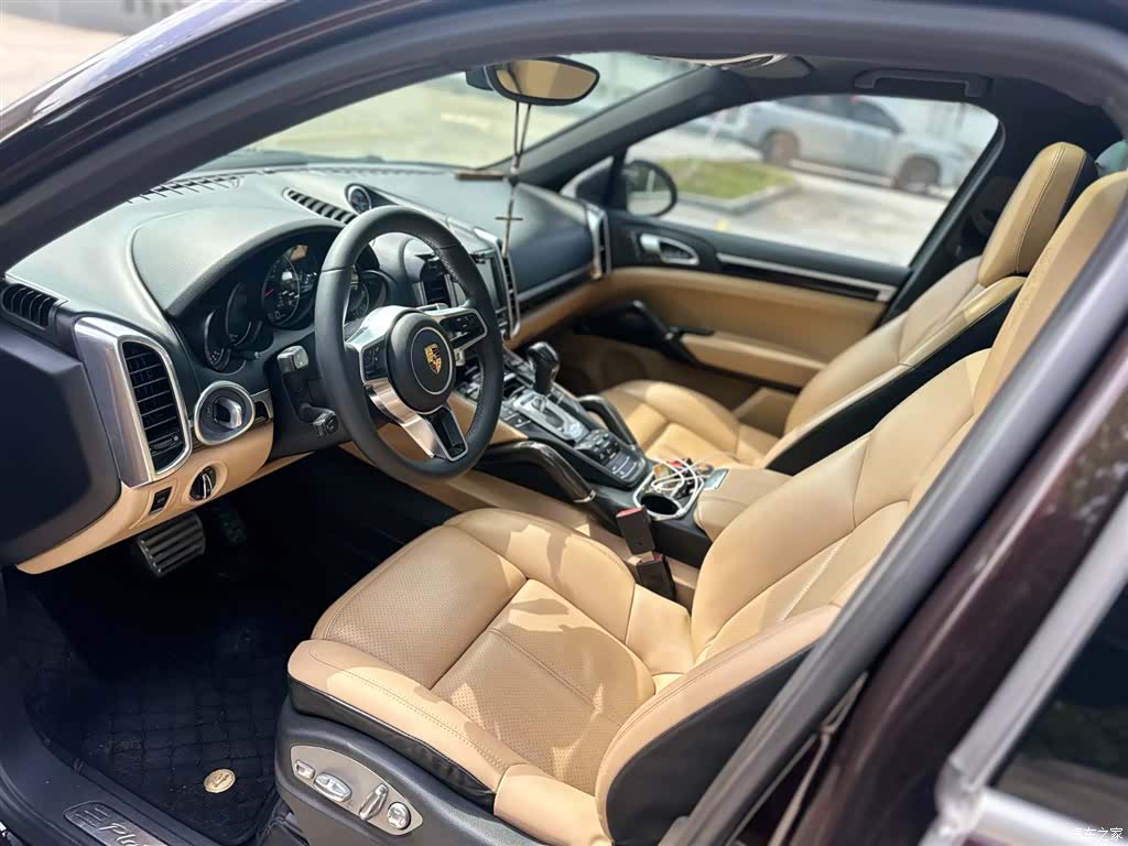 Porsche Cayenne, 2014 6