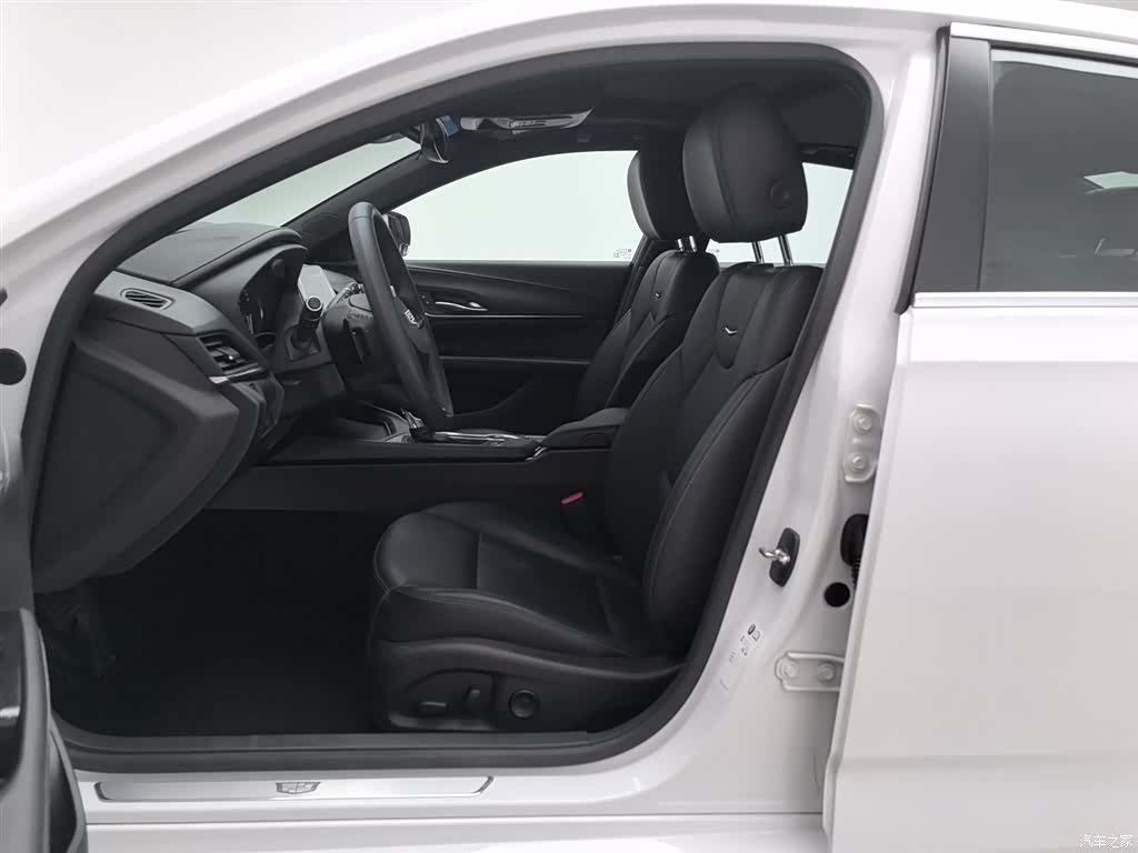 Cadillac CT4, 2021 10