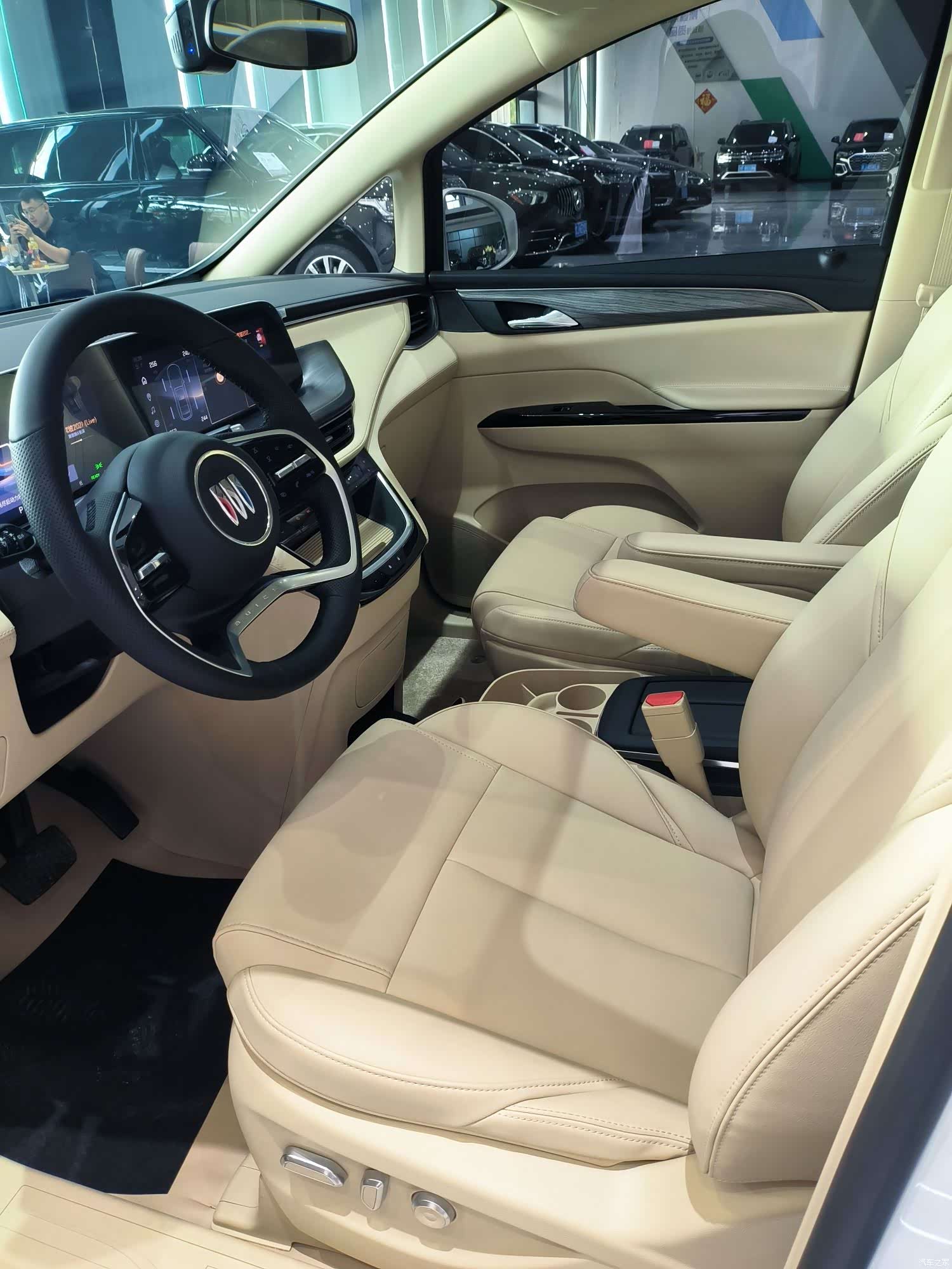 Buick GL8, 2026 4