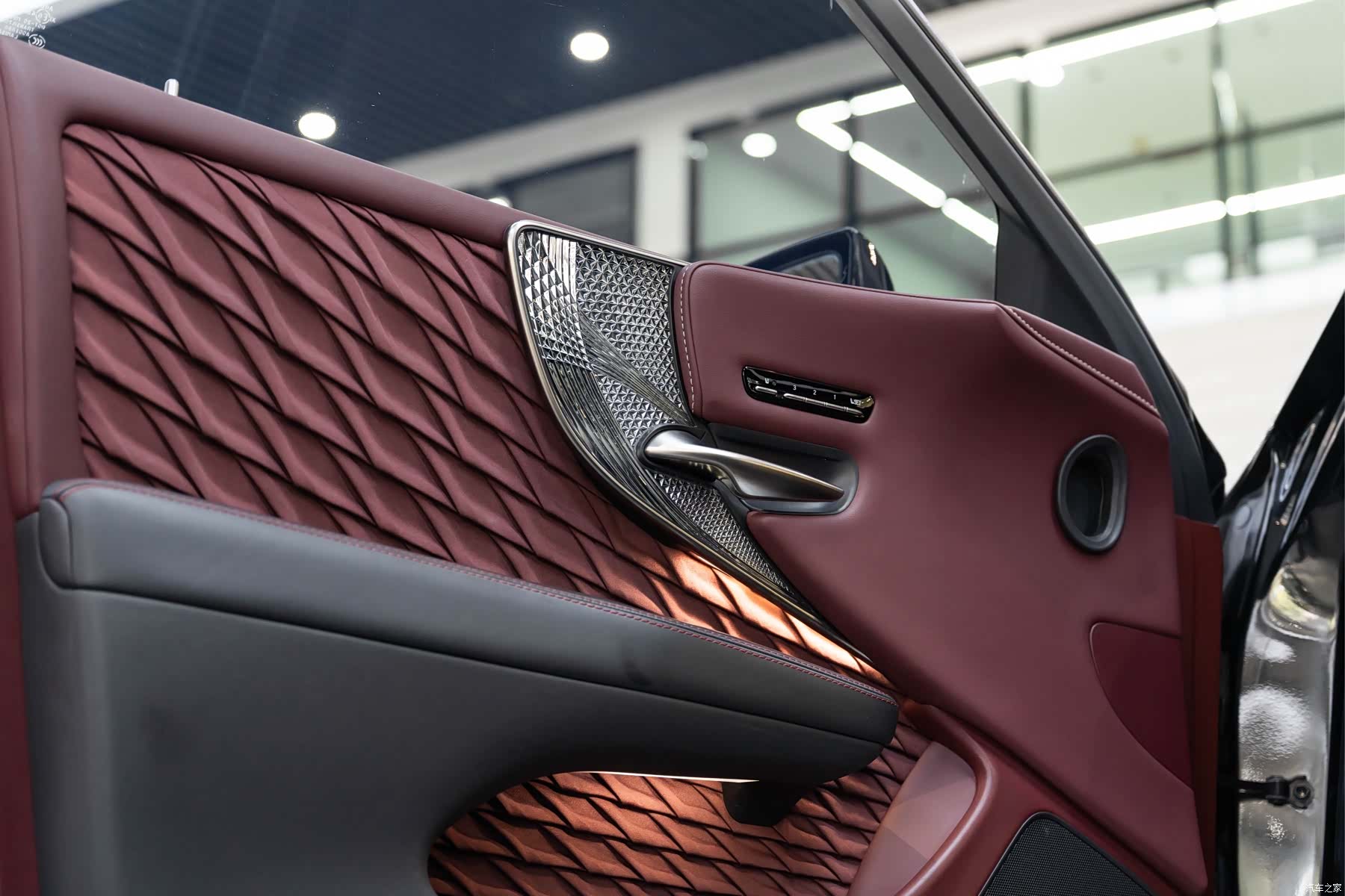 Lexus LS, 2021 20