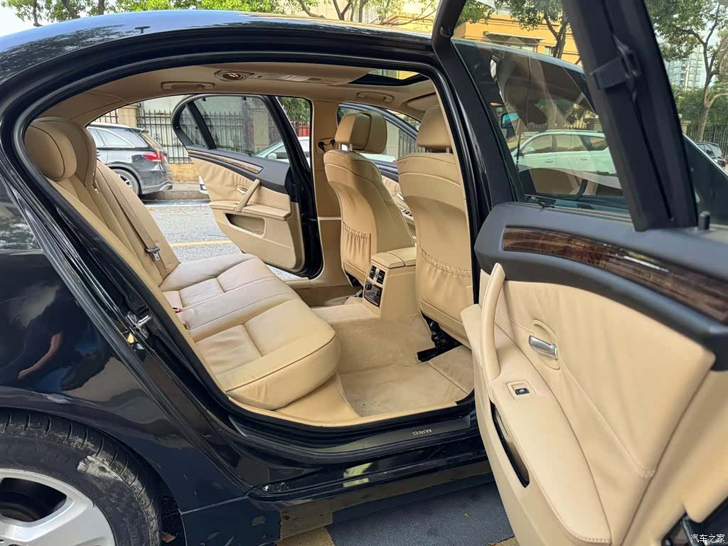 BMW 5 Series, 2010 11