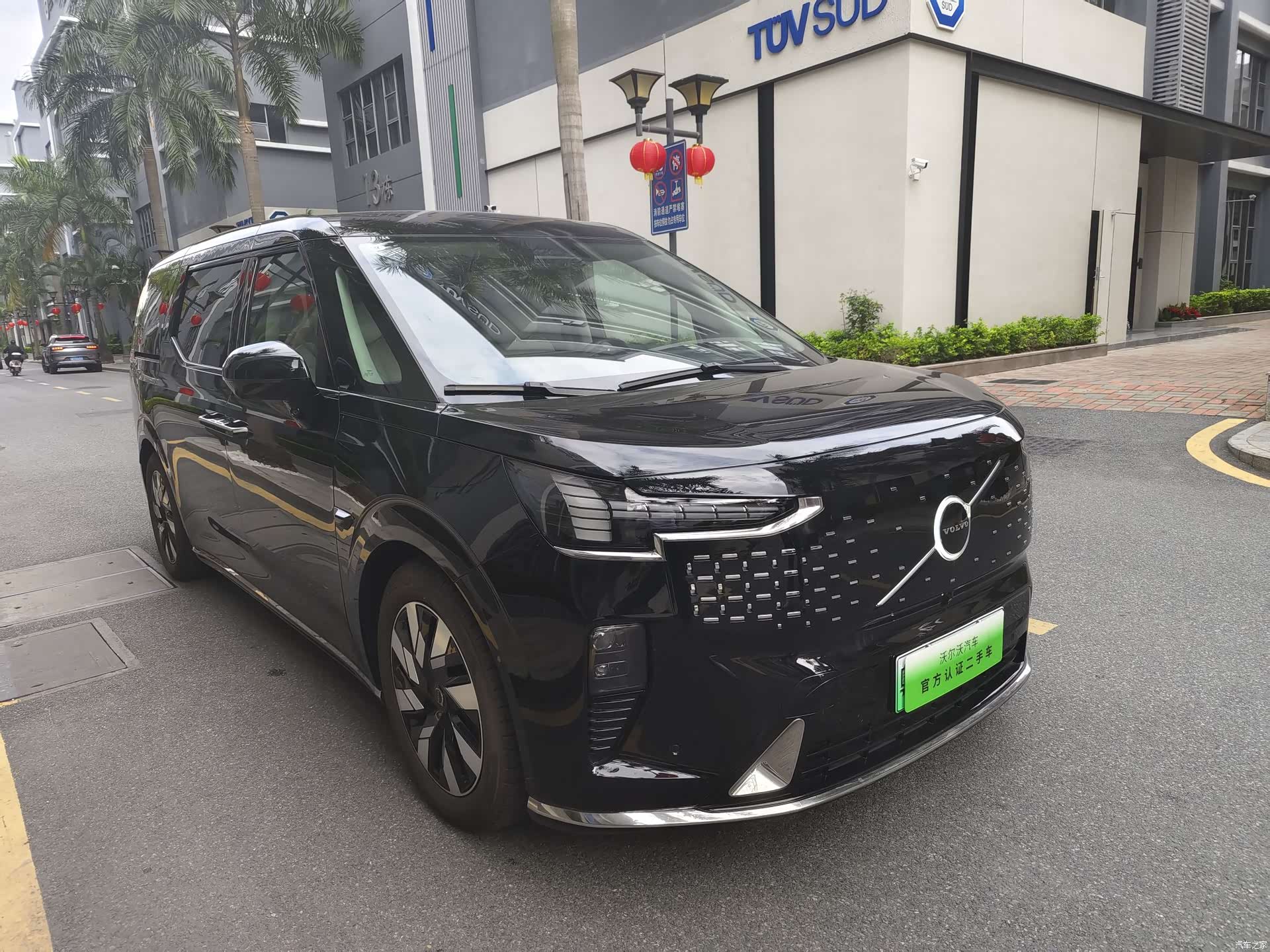 Volvo EM90, 2024 3