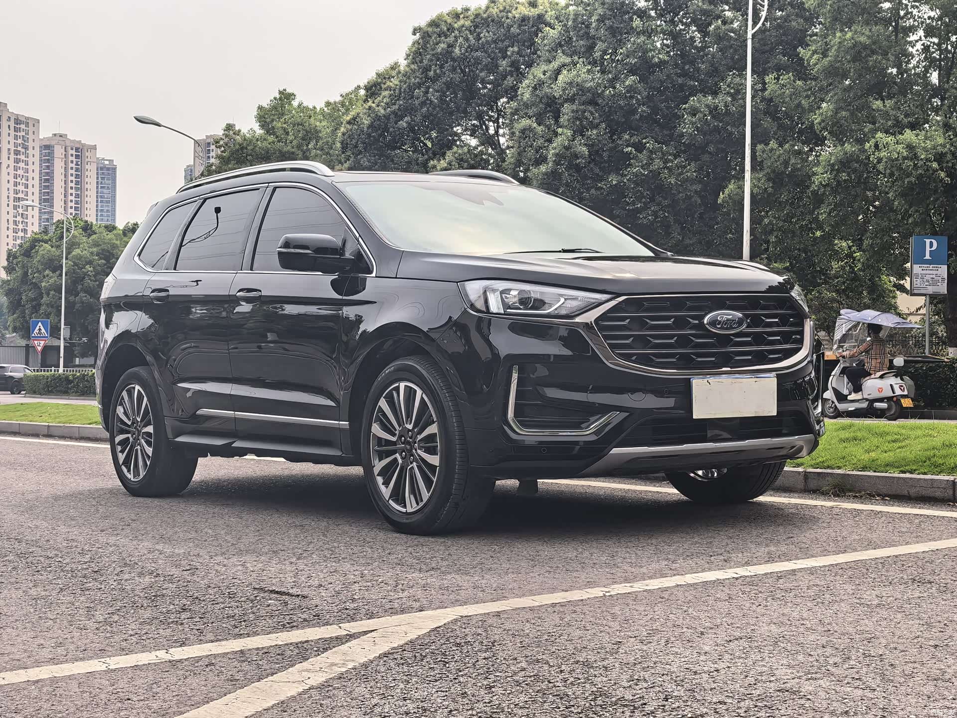 Ford Edge, 2021 3