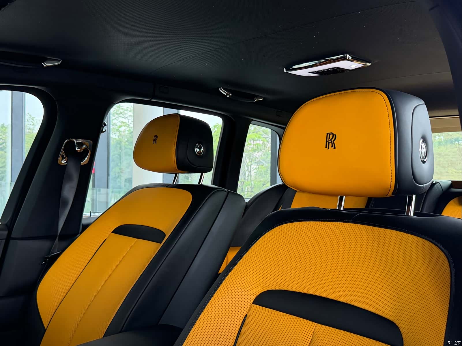 Rolls-Royce Cullinan, 2022 7