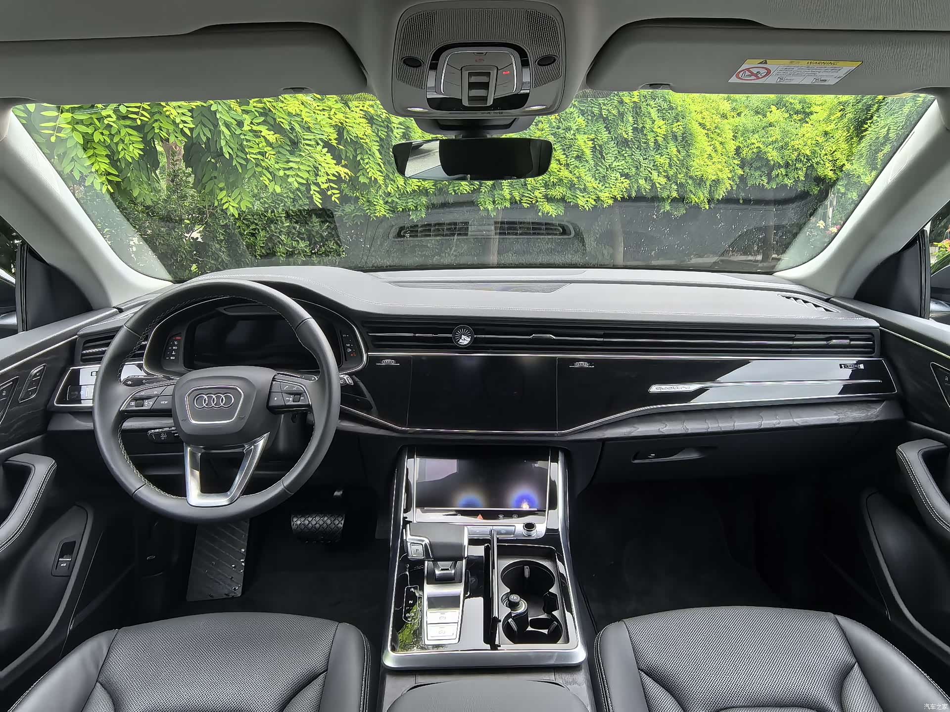Audi Q8, 2025 8