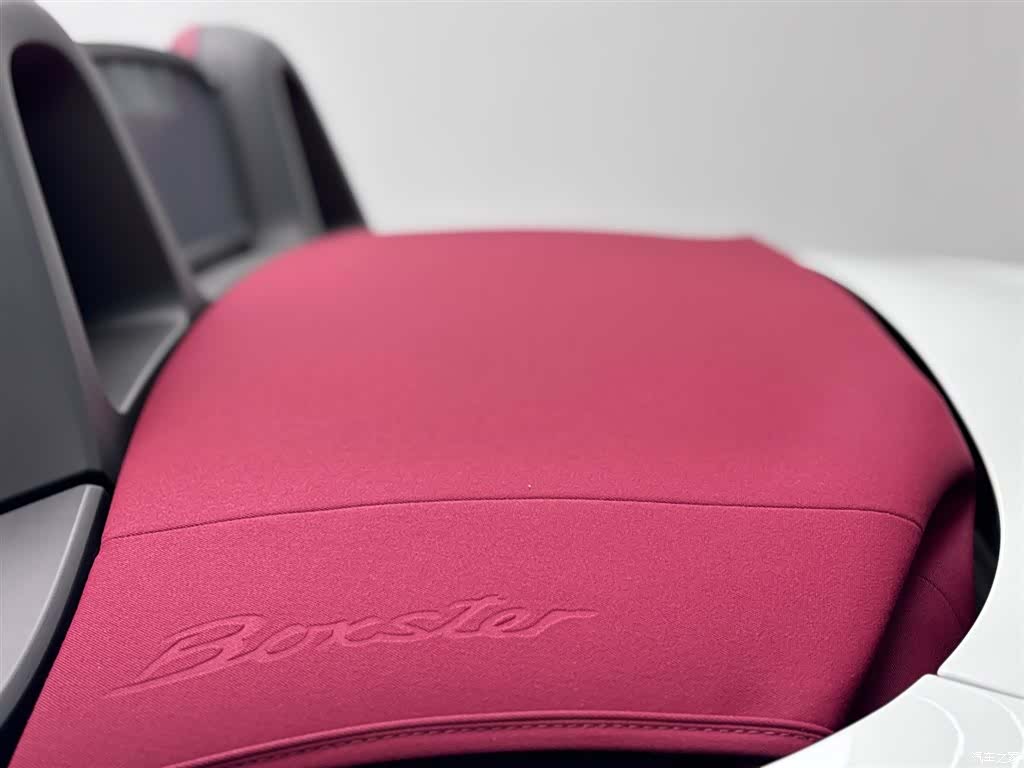 Porsche Boxster, 2026 24