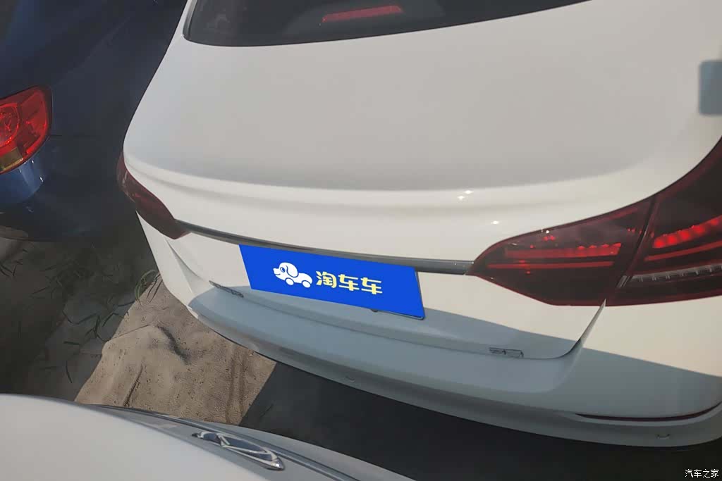 Geely Emgrand, 2021 4