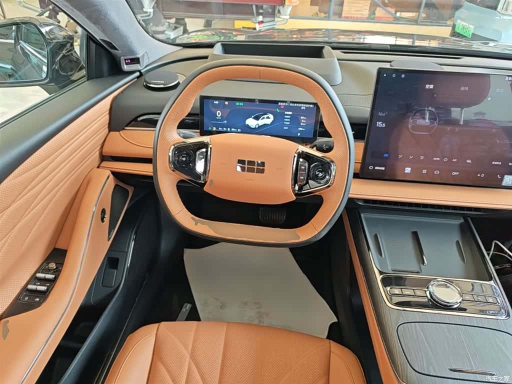 Geely 8, 2025 11