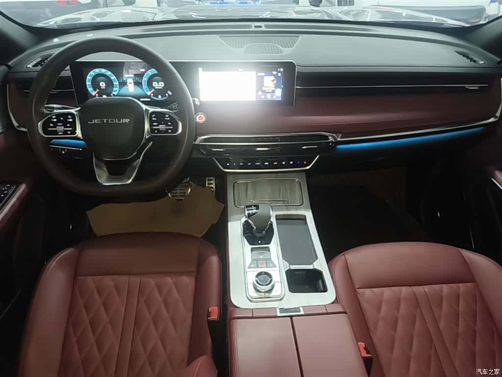 Jetour X70, 2025 10