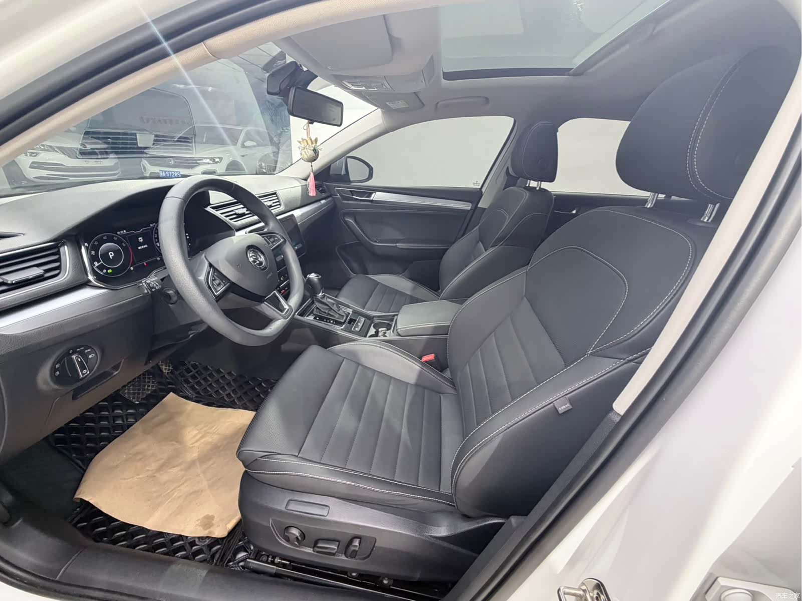Skoda Superb, 2023 7