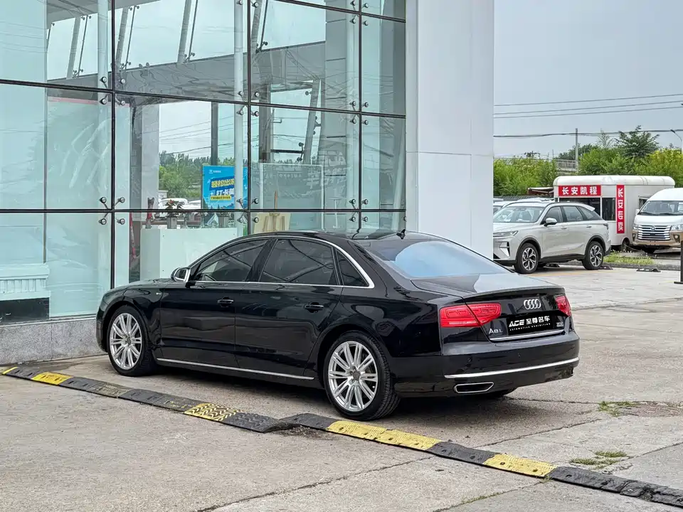 Audi A8