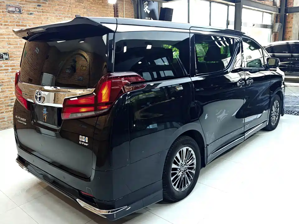 Toyota Wilfa