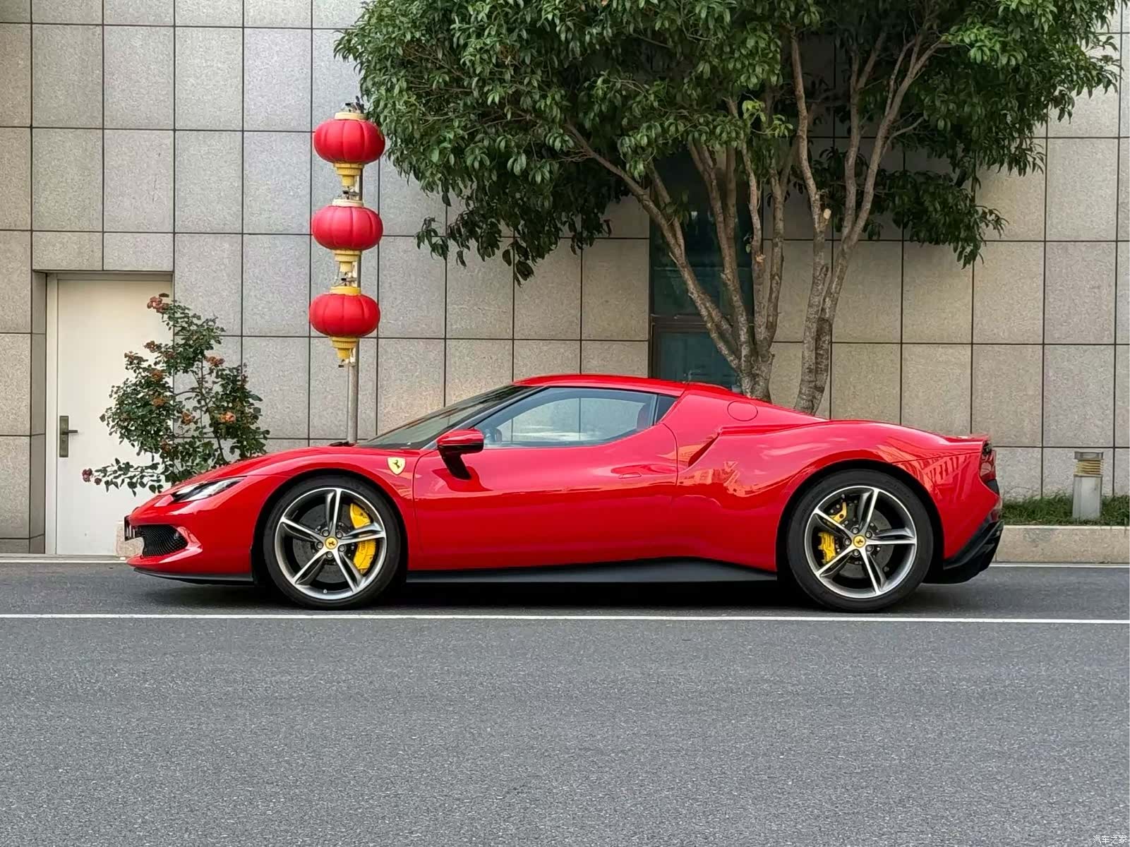 Ferrari 296, 2023 3