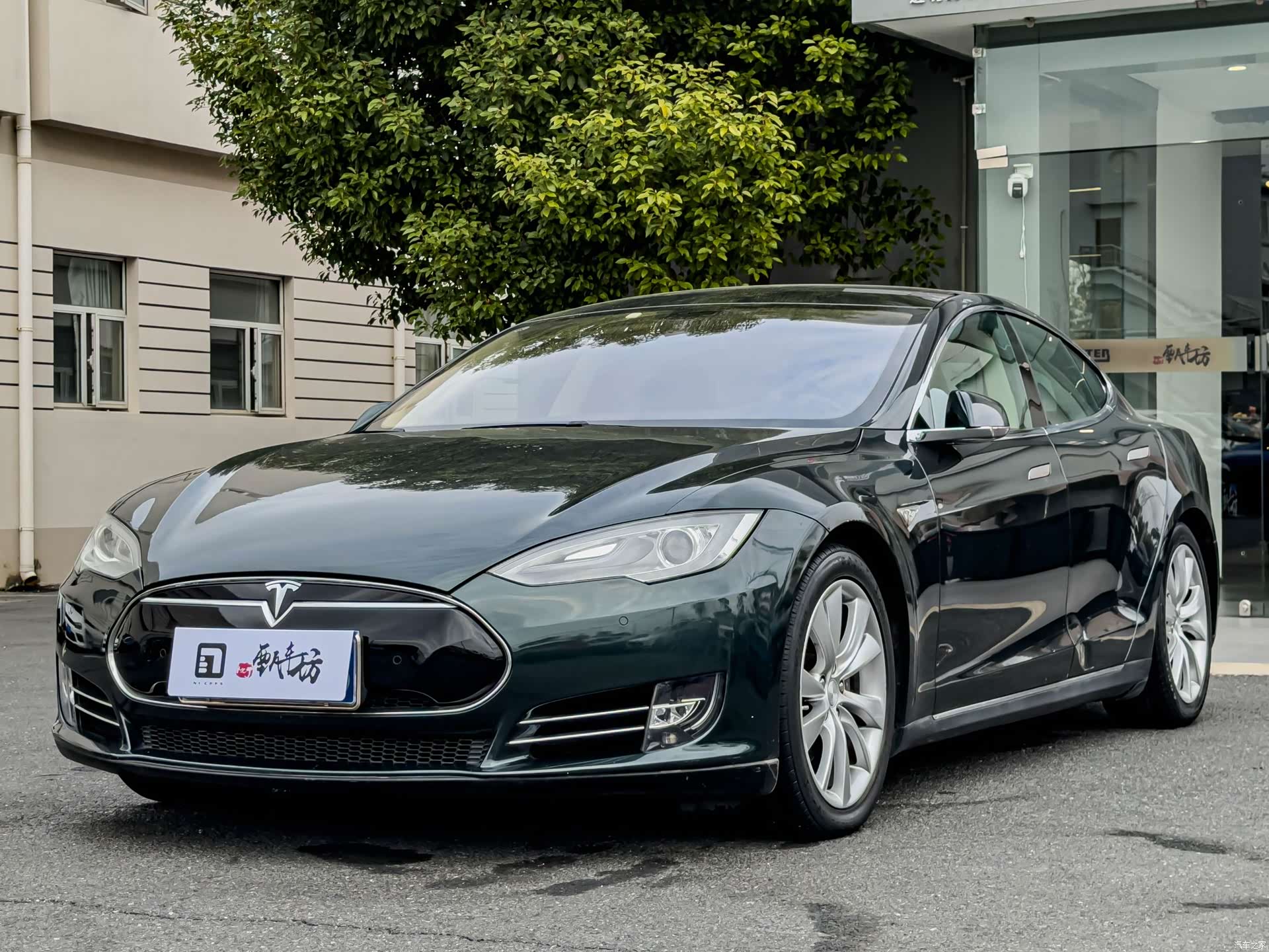 Tesla Model S, 2015 2