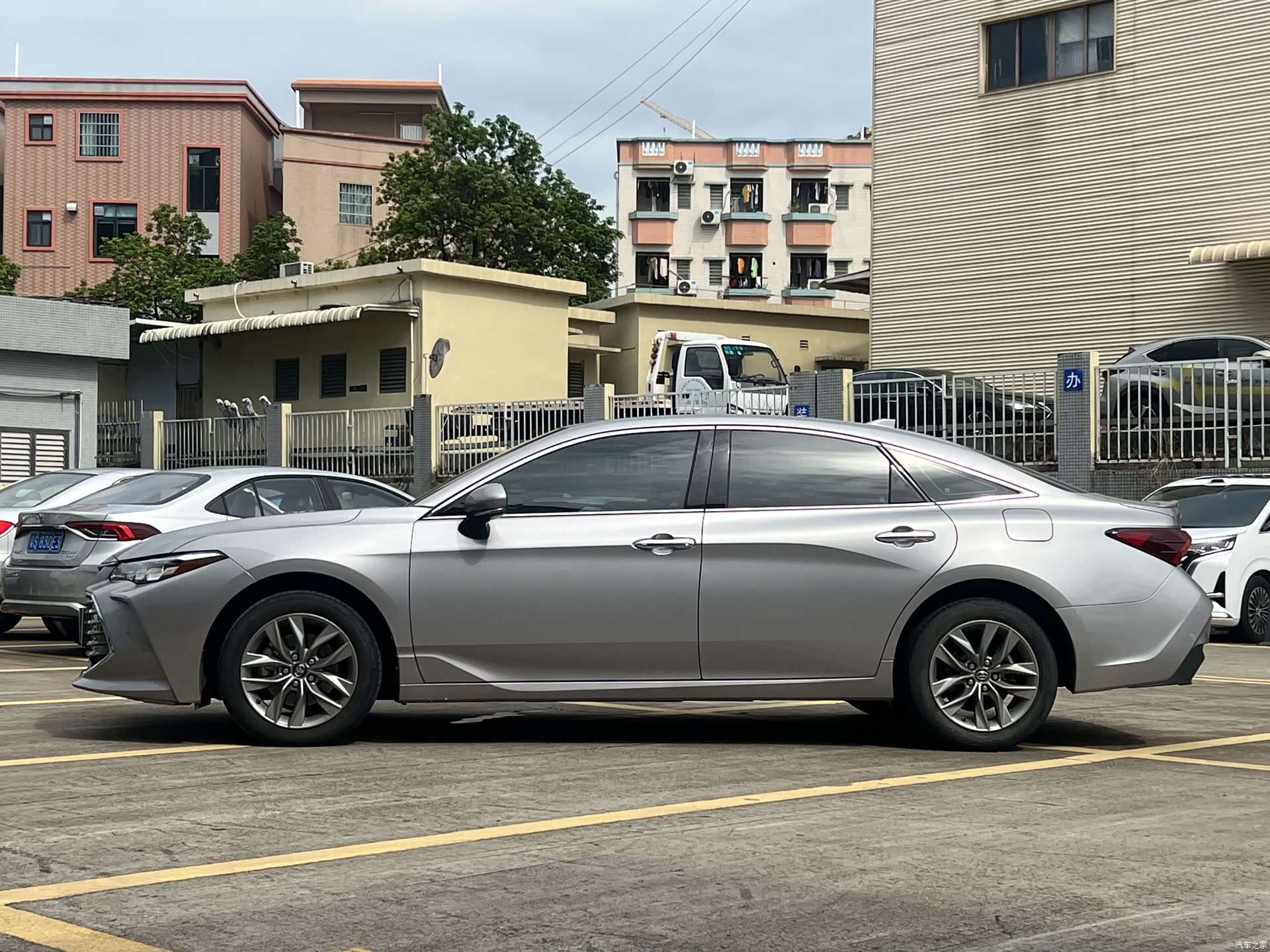 Toyota Avalon, 2022 4