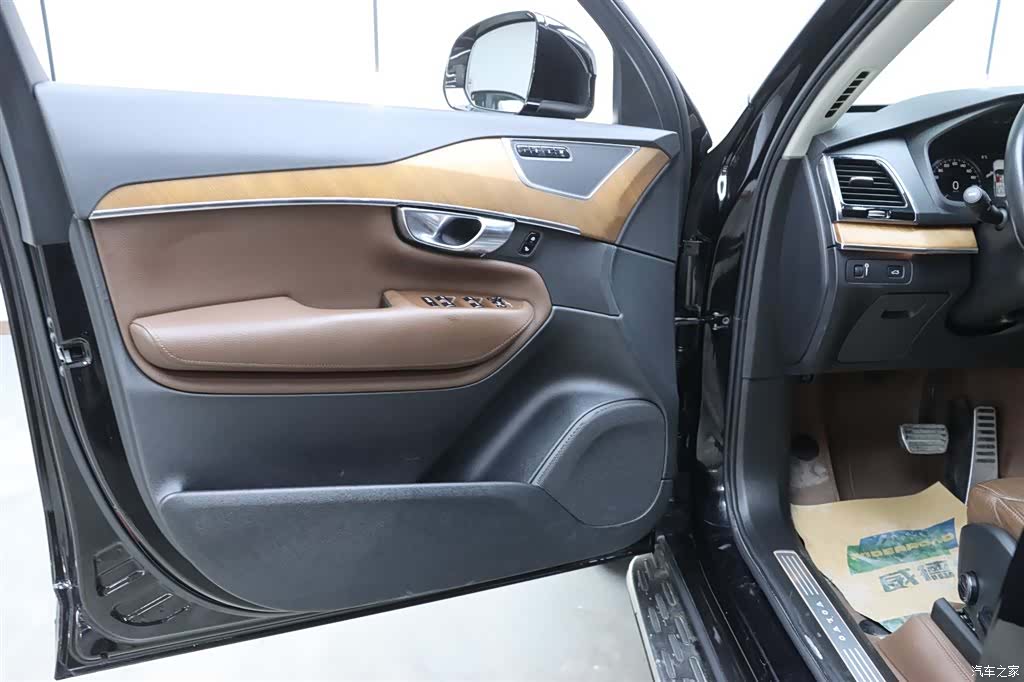 Volvo XC90, 2020 12