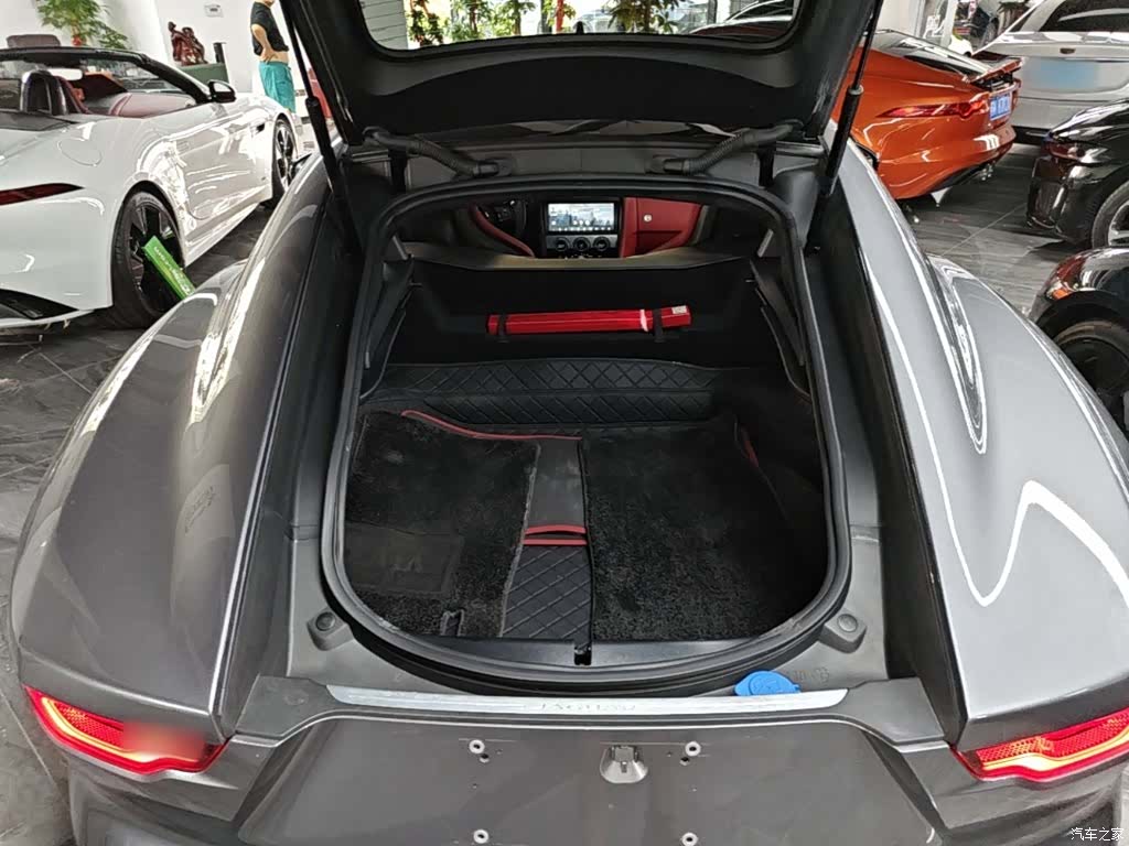 Jaguar F-TYPE, 2024 19